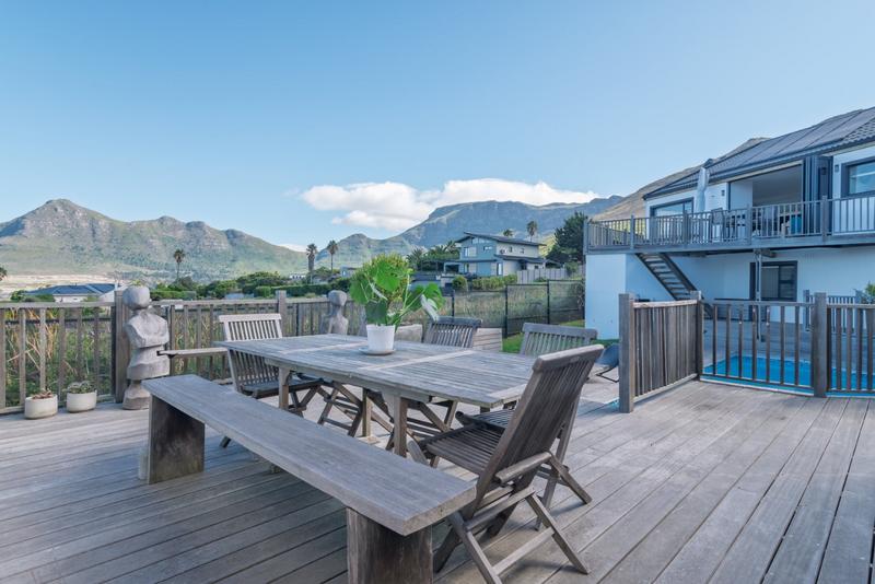 7 Bedroom Property for Sale in San Michel Western Cape